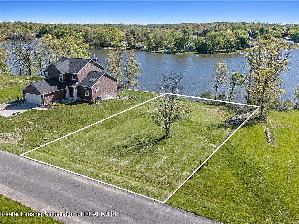 1st image of 448 S Lakeside Dr