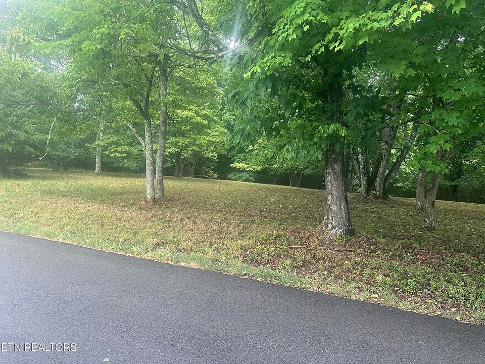 1st image of Hilltop Dr