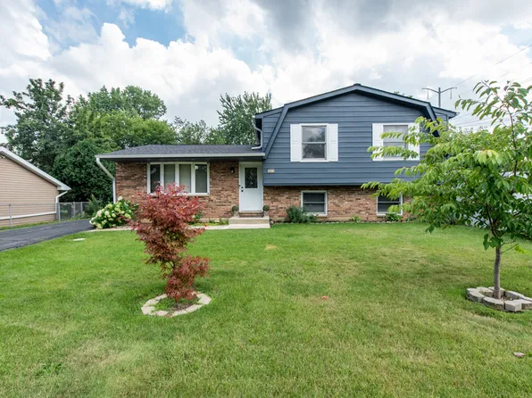 12455 W Crescent Ave, Waukegan, IL 60085