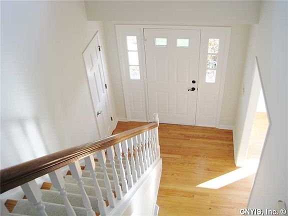 3rd image of 4483 Swissvale Dr