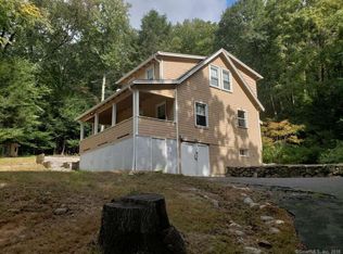 10 E Hill Rd, Oxford, CT 06478