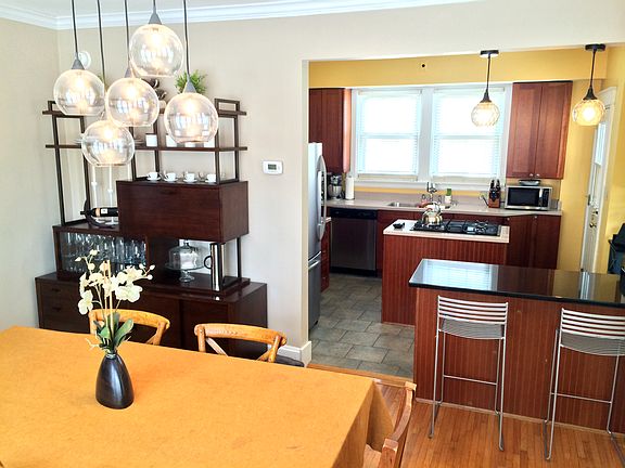 Dining/Kitchen Area