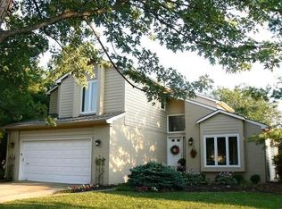 1625 Graystone Ln, Zionsville, IN 46077