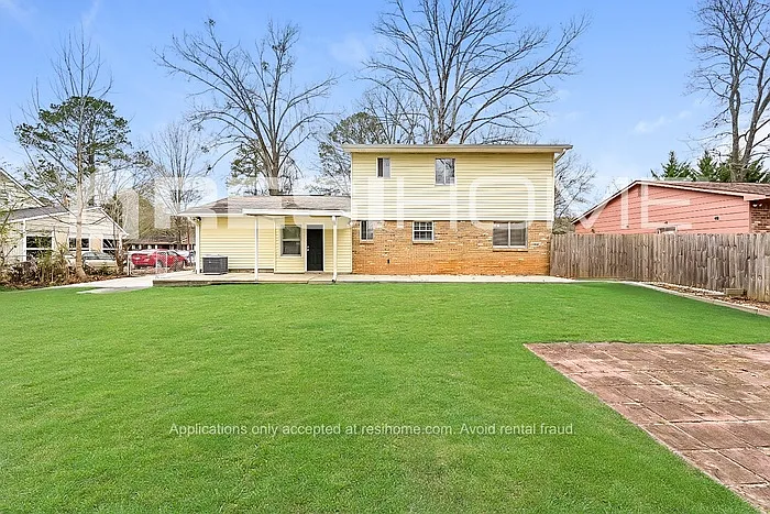 1579 Wren Rd — Photo 13
