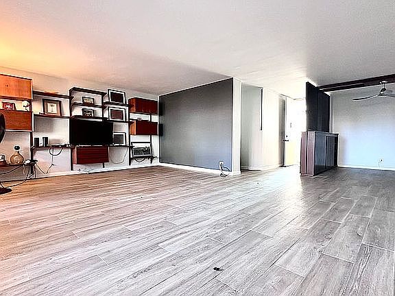 1st image of 469 Ena Rd APT 607