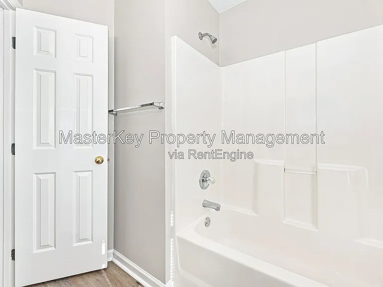 201 Harvester Dr — Photo 26