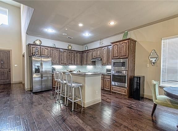 4th image of 1318 Oak Hill Ln