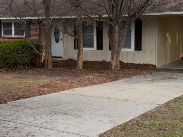 305 Hillside Dr, Dublin, GA 31021