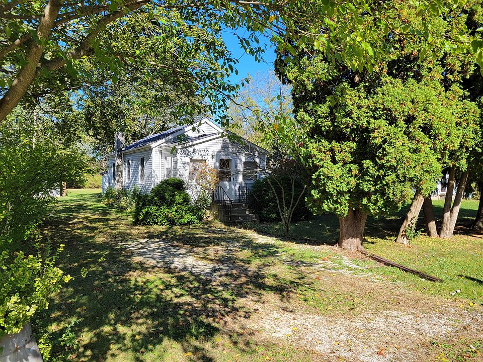 1st image of 2681 Meadow Dr