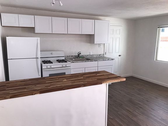 2nd image of 3662 S Bronson Ave #2
