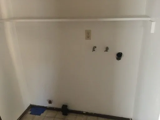949 Pine Ln — Photo 8