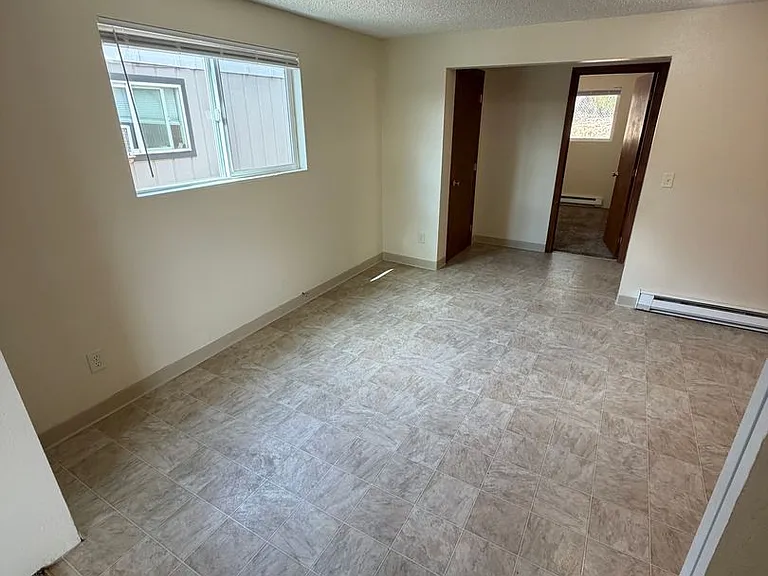 Pinewood Apartments — Photo 19