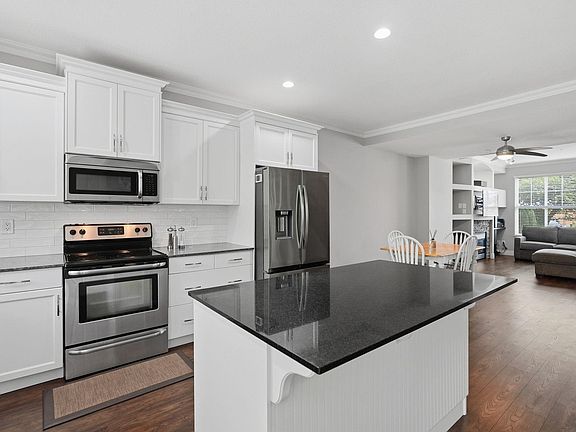 2nd image of 11720 Cottonwood Dr #65