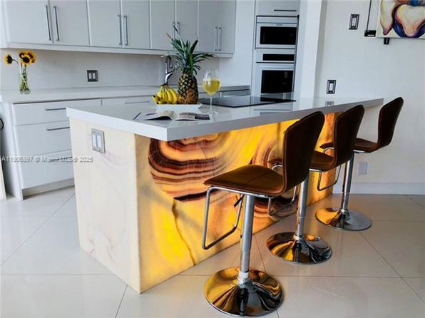 3610 Yacht Club Dr APT 609