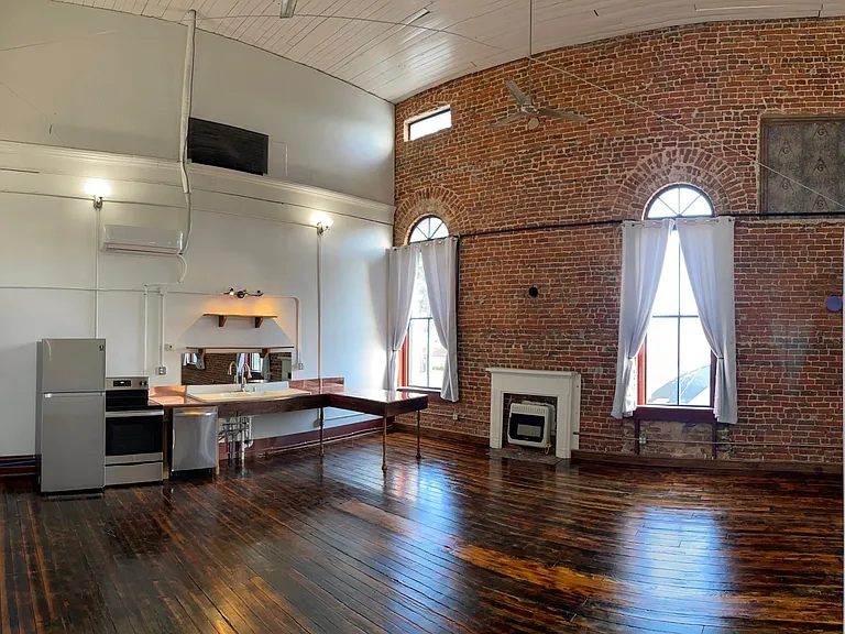 301 N Main St #5 — Photo 6