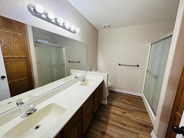 3750 E Potter Ave — Photo 12