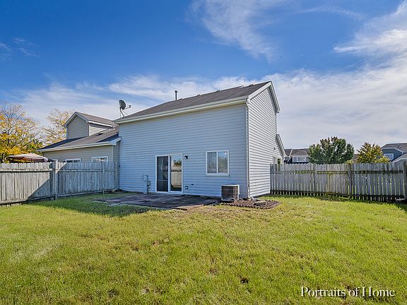 3rd image of 1430 N Pembroke Dr