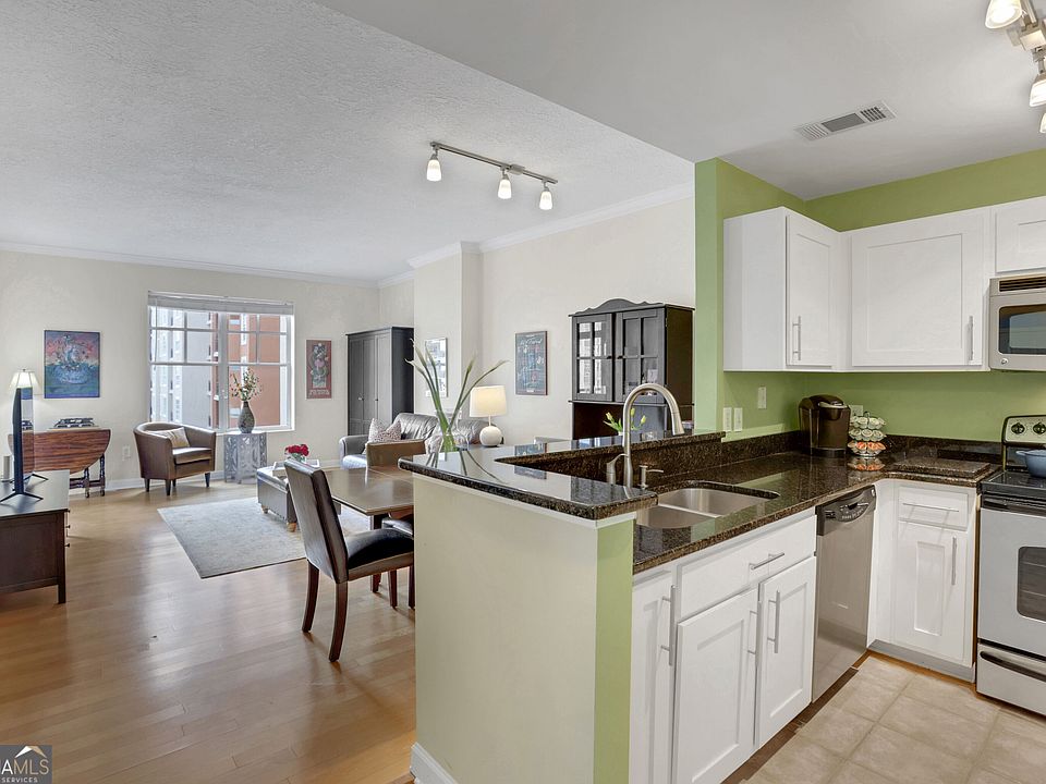 1st image of 1101 Juniper St NE APT 820