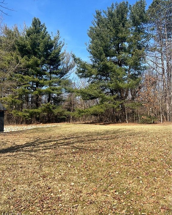 2nd image of 587 Silver Creek Dr