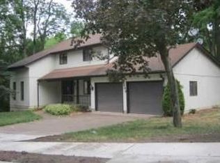 3543 13th St, Moline, IL 61265