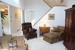 3rd image of 84 Marsdale Ct
