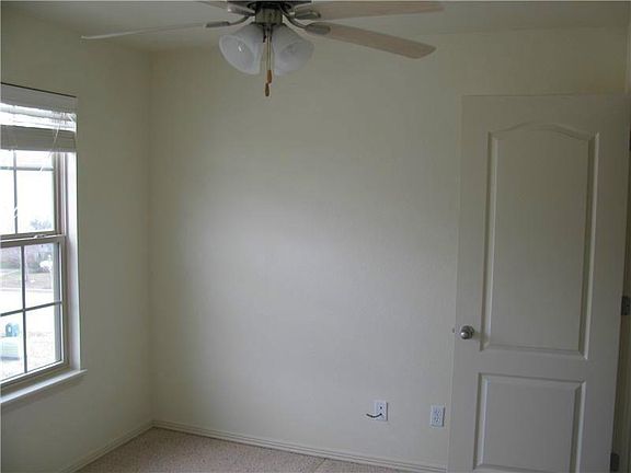 3rd image of 1429 W Netherland Way