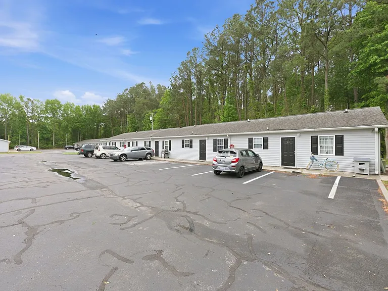 2815 Neuse Blvd — Photo 1