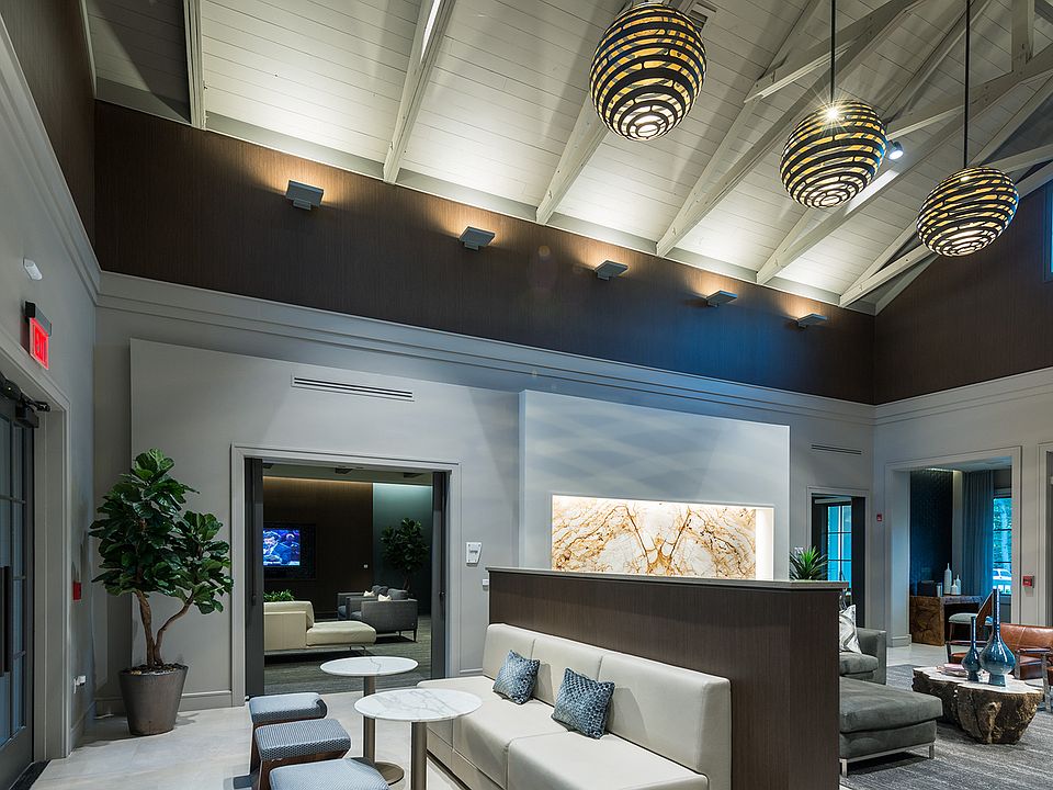 E-Lounge