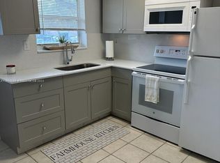 2625 Middle River Dr #10, Fort Lauderdale, FL 33306
