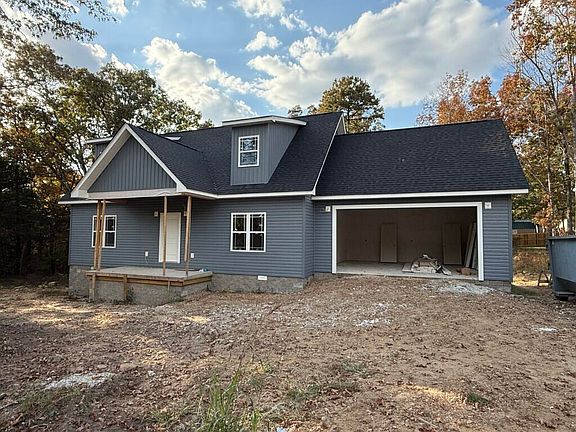 2nd image of 116 Kimberly Ln