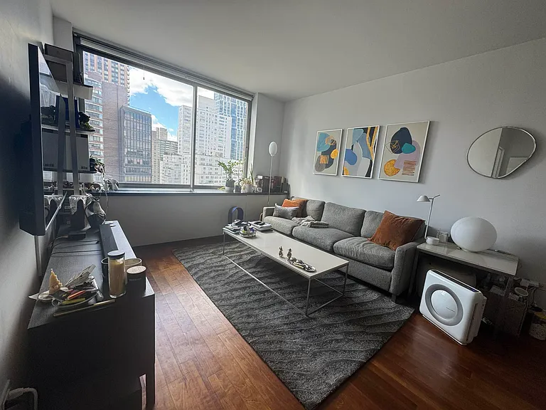 111 W 67th St #20B — Photo 2