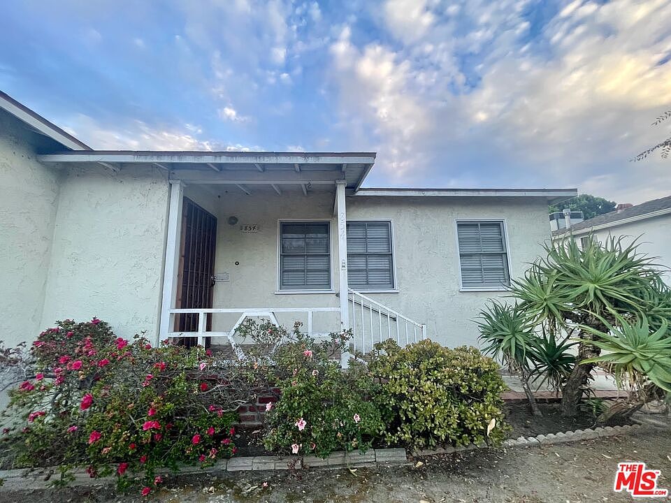 1st image of 854 Rose Ave