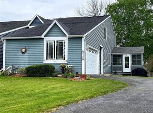 8206 Beehive Cir, Liverpool, NY 13090
