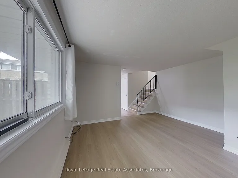 35 Breckenridge Dr #30 — Photo 12