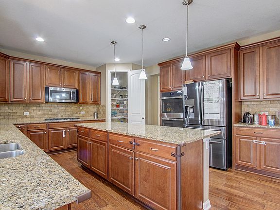 4th image of 10698 Worthington Cir