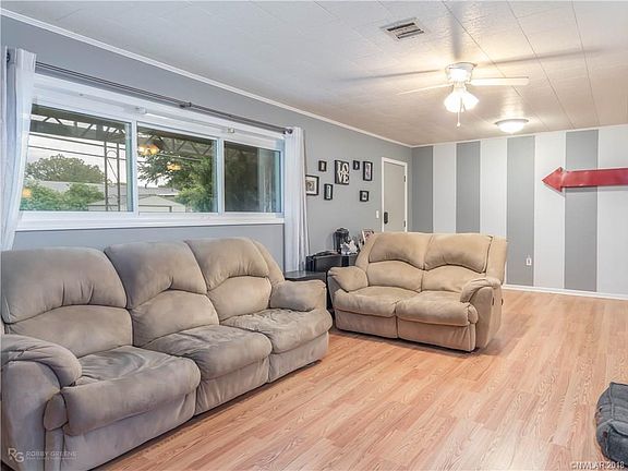 3rd image of 1226 Georgia St