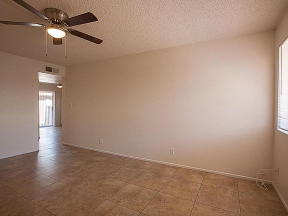5th image of 139 E Ingram St APT 3
