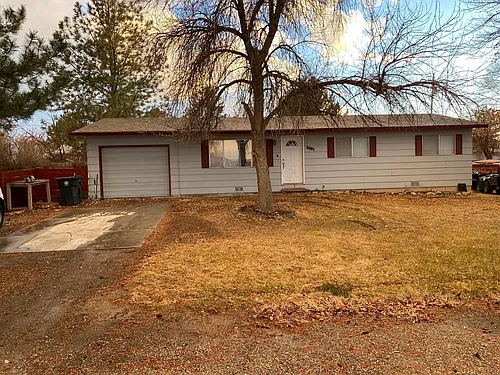 3081 Jasper Ave Photo 1