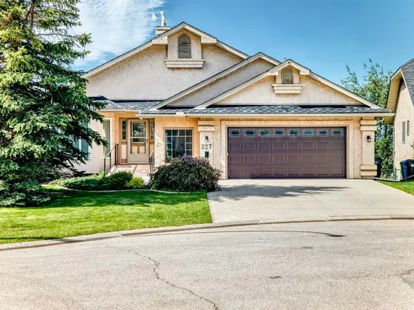 227 N Hawkside Mews NW, Calgary, AB T3G 3J4