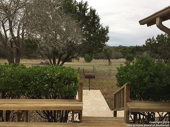 3rd image of 255 Deer Park Ln N