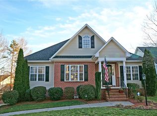 6672 Elm Hill Dr, Clemmons, NC 27012