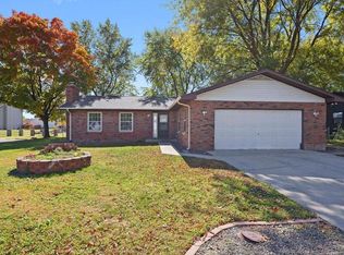 416 David Dr, Fairview Heights, IL 62208