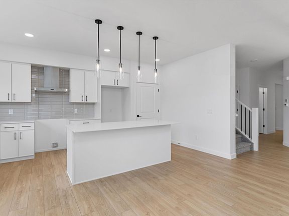 5th image of 4228 63rd St