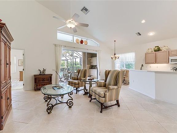 3rd image of 9156 Spring Run BLVD