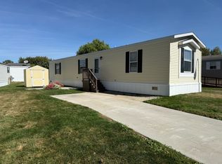 2 Bed 2 Bath Single Section plan