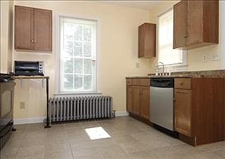 3rd image of 859 Violet Ave