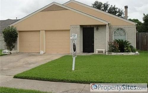 1st image of 3819 Mackinac Ln