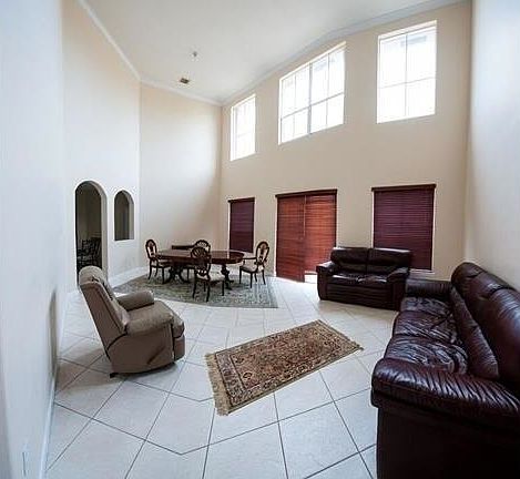 4th image of 4772 NW 113th Pl #0