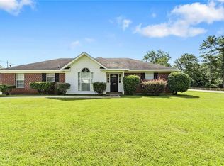 2445 Talking Leaves Ct, Mobile, AL 36695