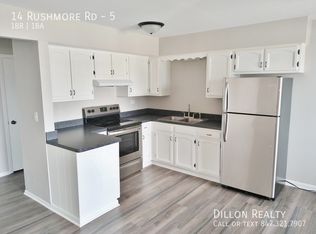 14 Rushmore Rd APT 5, Fox Lake, IL 60020